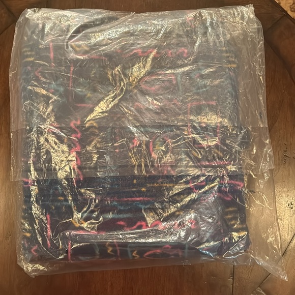 NWT - Chubbies - The Chilly Vibe Fleece (Quarter-Zip) - Pattern: Navy Abstract - Picture 12 of 12